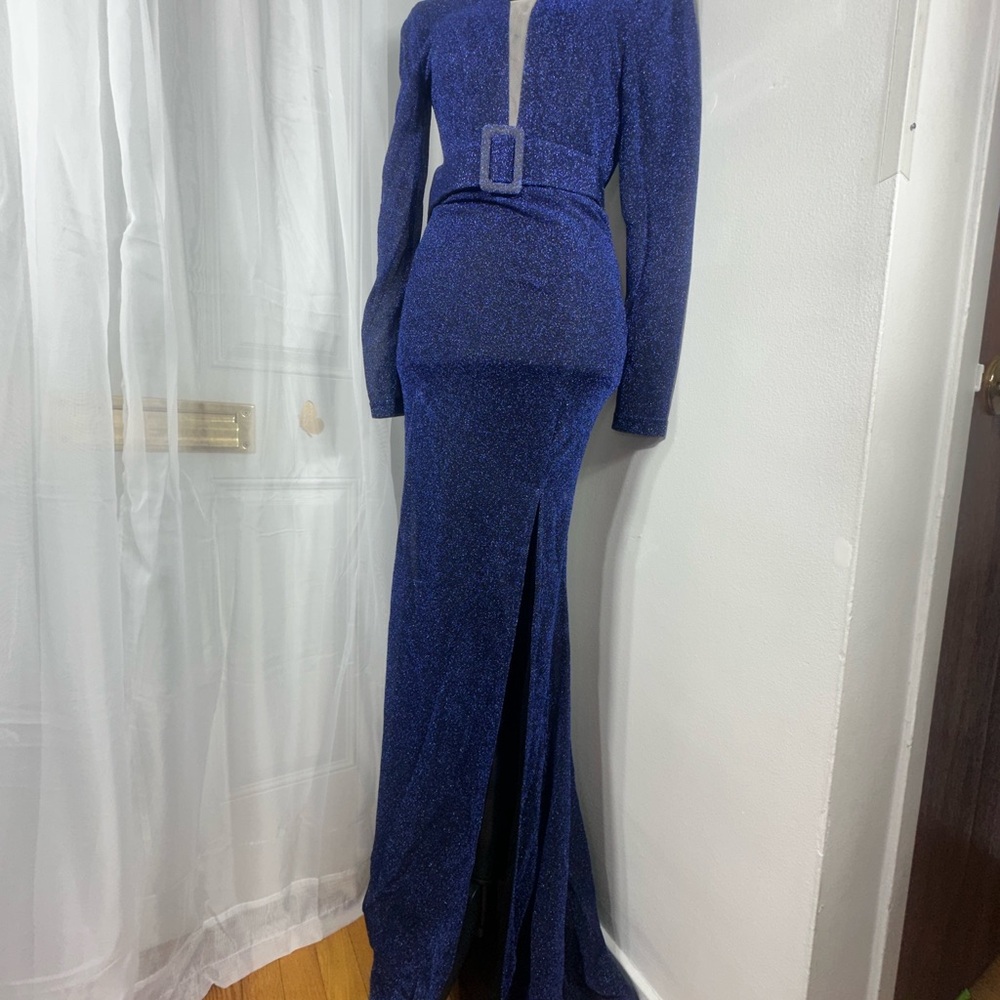Elegant Blue Long Sleeve Gown - Picture 3 of 6